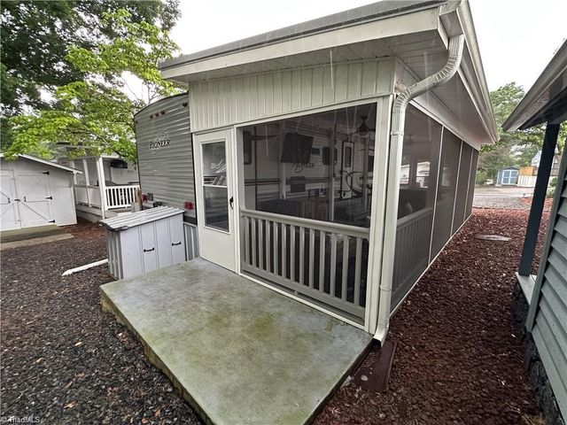107 Pine Street, New London, NC 28127