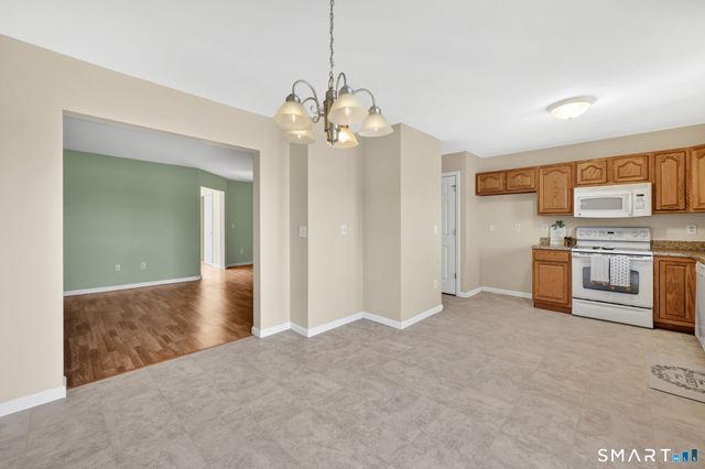 174 Stonefield Drive 36, Waterbury, CT 06705