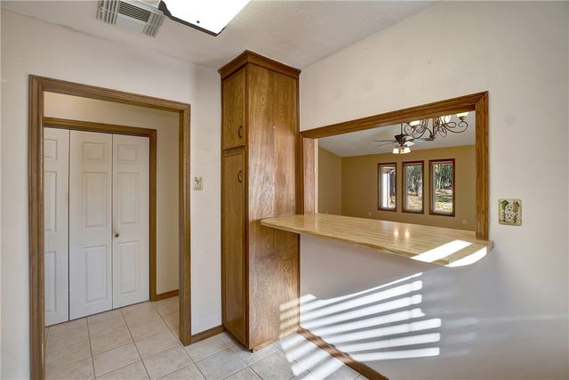 8846 Jackrabbit Lane, Bryan, TX 77808