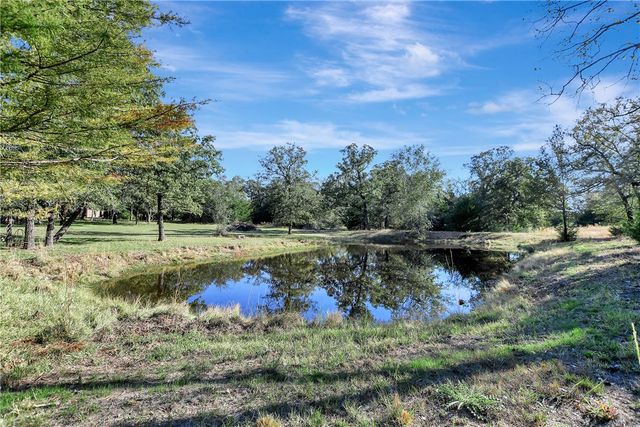 8846 Jackrabbit Lane, Bryan, TX 77808
