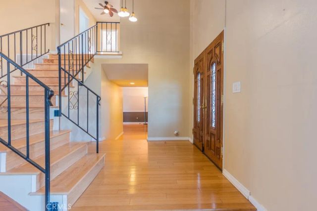 23132 Posada, Valencia, CA 91354