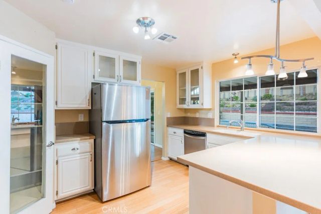 23132 Posada, Valencia, CA 91354