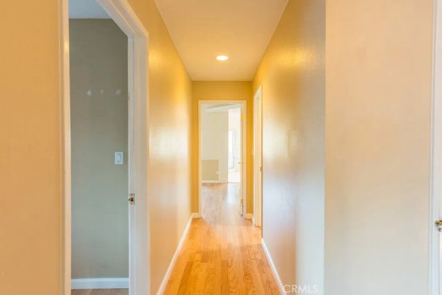 23132 Posada, Valencia, CA 91354