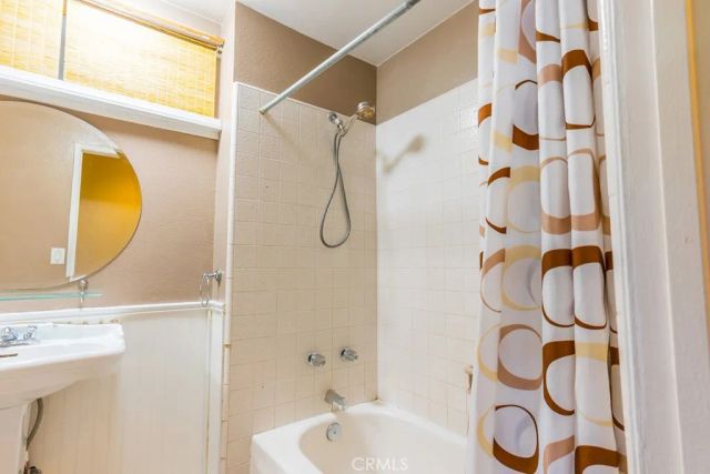 23132 Posada, Valencia, CA 91354