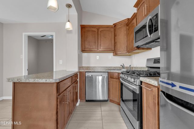 1108 N VIRGINIA Street, El Paso, TX 79902