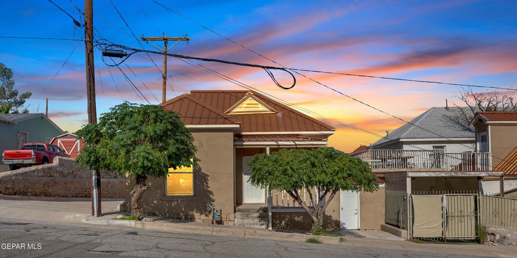 1108 N VIRGINIA Street, El Paso, TX 79902