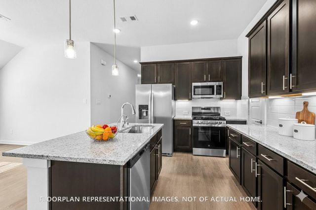 736 Hackberry Branch Court, Magnolia, TX 77354