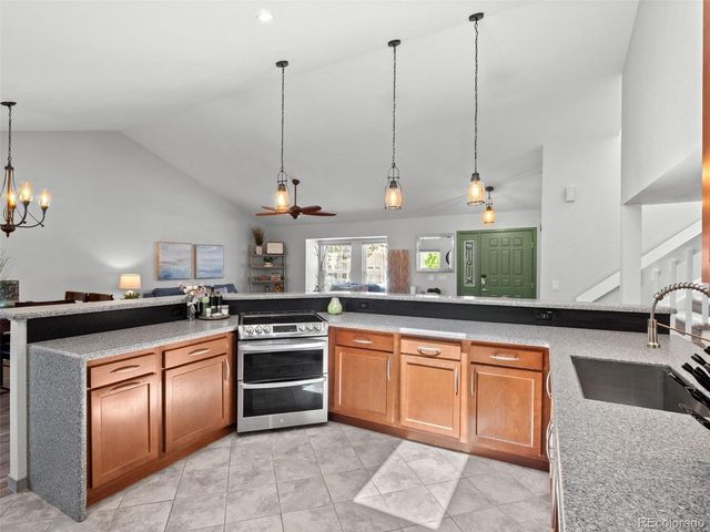 12162 W Lake Ave, Littleton, CO 80127