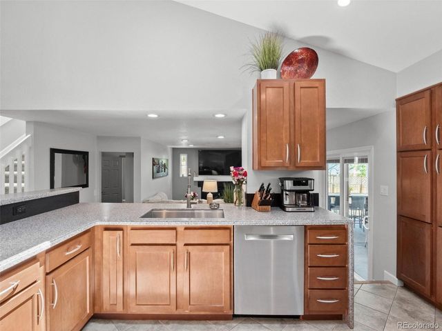 12162 W Lake Ave, Littleton, CO 80127