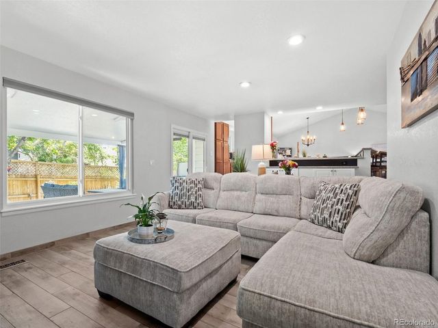 12162 W Lake Ave, Littleton, CO 80127