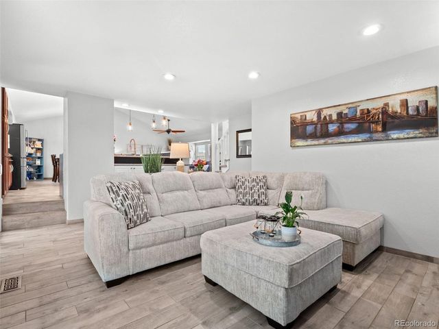 12162 W Lake Ave, Littleton, CO 80127
