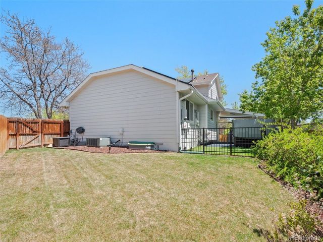 12162 W Lake Ave, Littleton, CO 80127