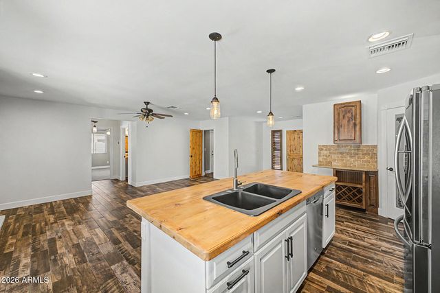 1522 W IMPALA Avenue, Mesa, AZ 85202