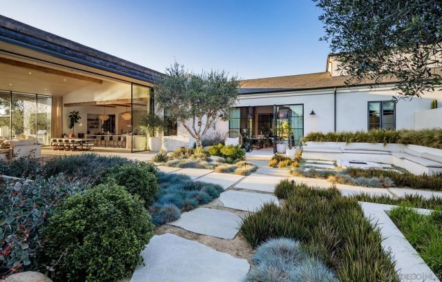 14783 Roxbury Terr., Rancho Santa Fe, CA 92067