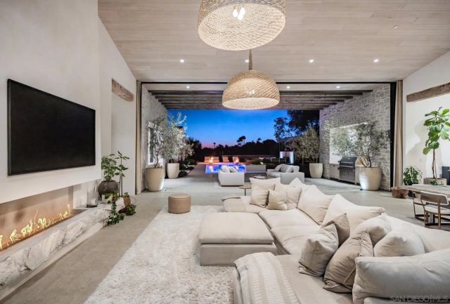 14783 Roxbury Terr., Rancho Santa Fe, CA 92067