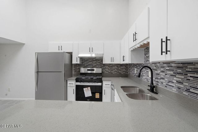 821 Los Lagos Way A, El Paso, TX 79907