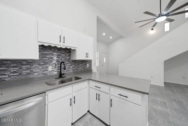 821 Los Lagos Way A, El Paso, TX 79907