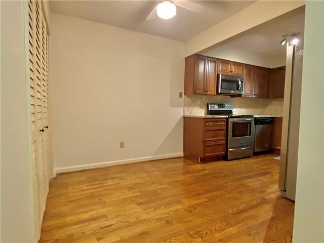 1148 Riverbend Club SE Drive, Atlanta, GA 30339