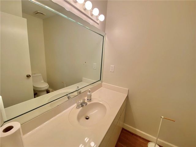 1148 Riverbend Club SE Drive, Atlanta, GA 30339