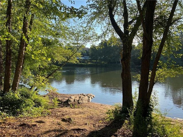 1148 Riverbend Club SE Drive, Atlanta, GA 30339