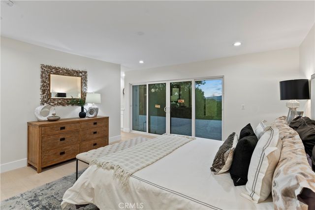 16915 Dormie, Encino, CA 91436