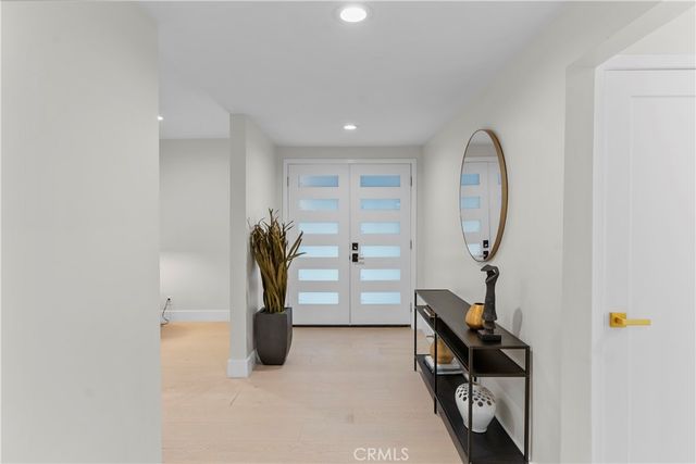 16915 Dormie, Encino, CA 91436