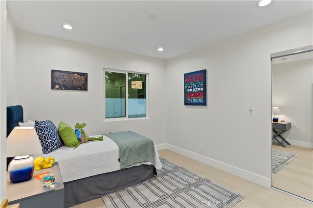 16915 Dormie, Encino, CA 91436