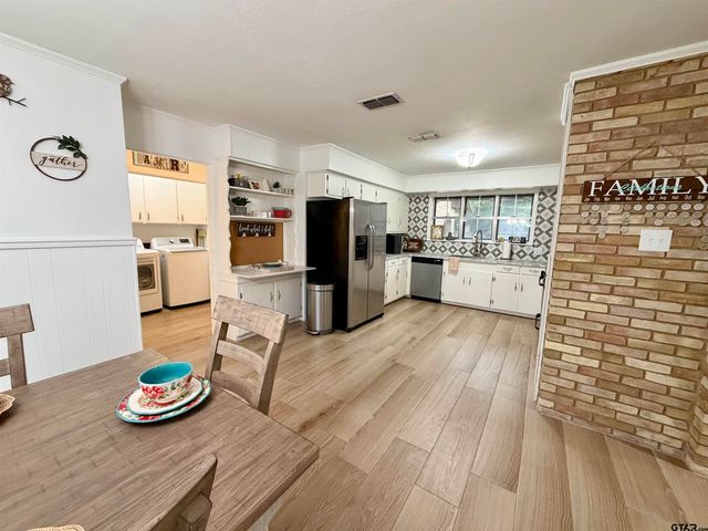4524 Leisure Ln, Tyler, TX 75703
