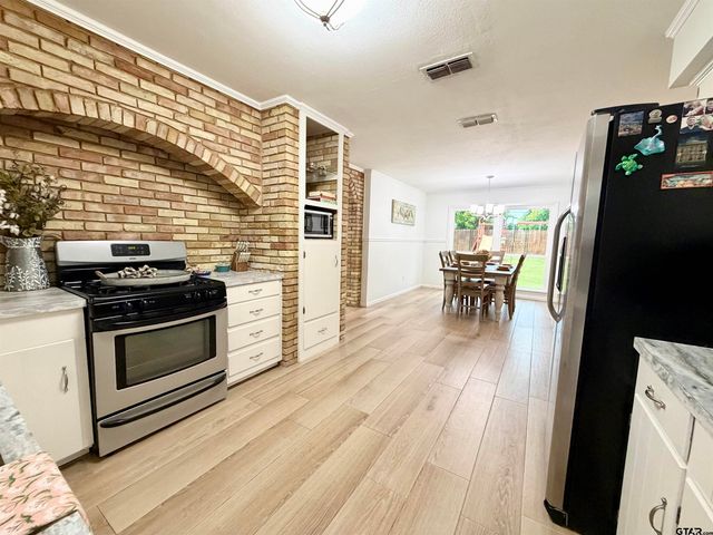 4524 Leisure Ln, Tyler, TX 75703