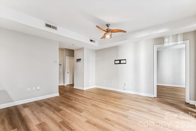 718 W Trade Street 302, Charlotte, NC 28202