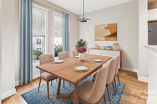 718 W Trade Street 302, Charlotte, NC 28202