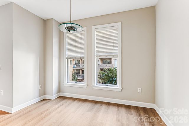 718 W Trade Street 302, Charlotte, NC 28202