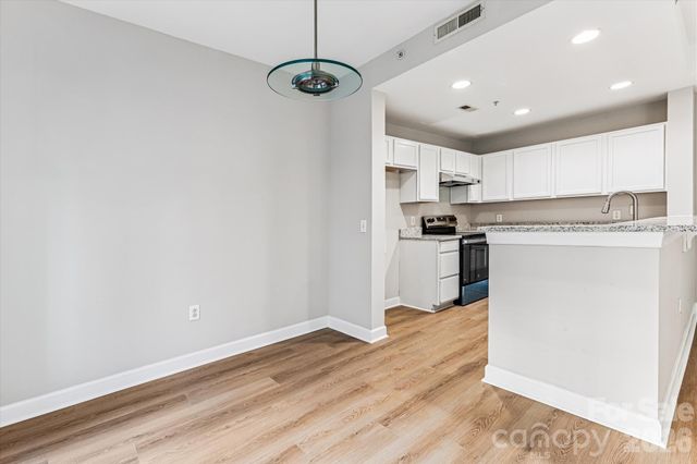 718 W Trade Street 302, Charlotte, NC 28202