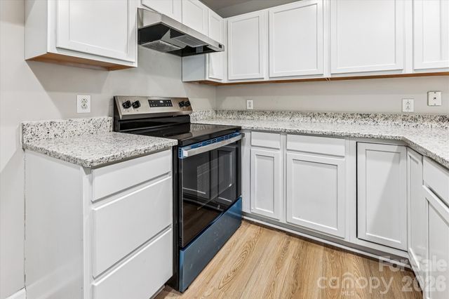 718 W Trade Street 302, Charlotte, NC 28202