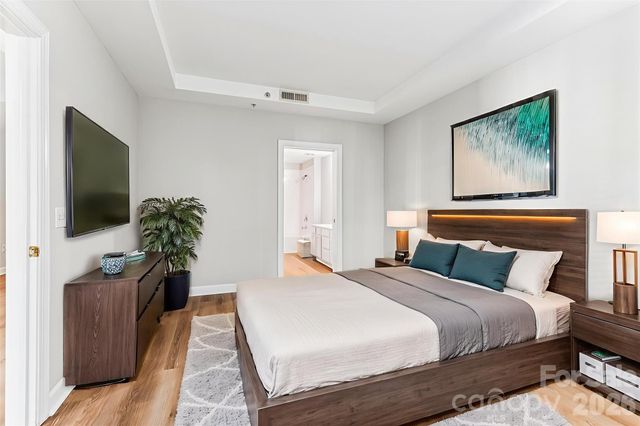 718 W Trade Street 302, Charlotte, NC 28202