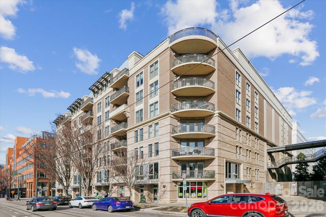 718 W Trade Street 302, Charlotte, NC 28202