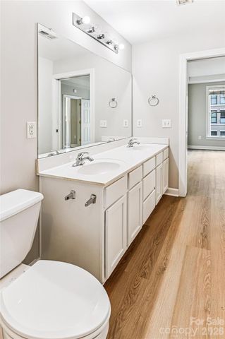 718 W Trade Street 302, Charlotte, NC 28202