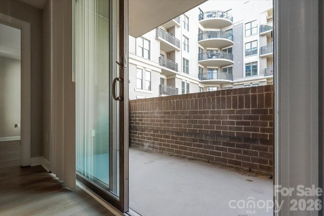 718 W Trade Street 302, Charlotte, NC 28202