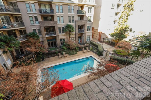 718 W Trade Street 302, Charlotte, NC 28202