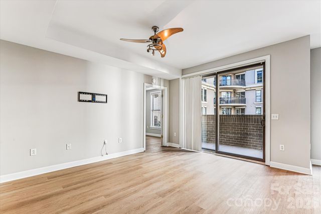 718 W Trade Street 302, Charlotte, NC 28202