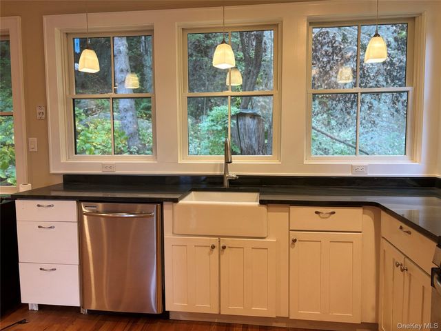 22 Deer Trail S, Greenwood Lake, NY 10925