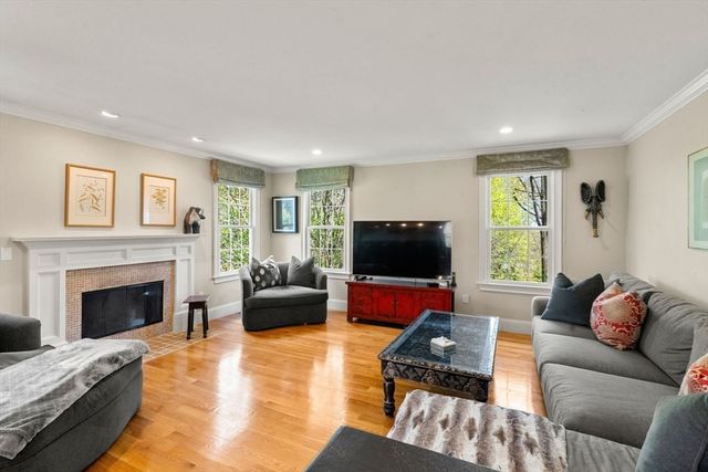22 Edwardel Rd, Needham, MA 02492