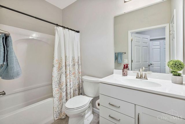 4865 Osprey Pointe Drive, Liberty Twp, OH 45011