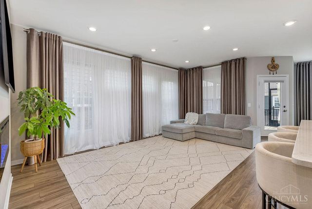 4865 Osprey Pointe Drive, Liberty Twp, OH 45011