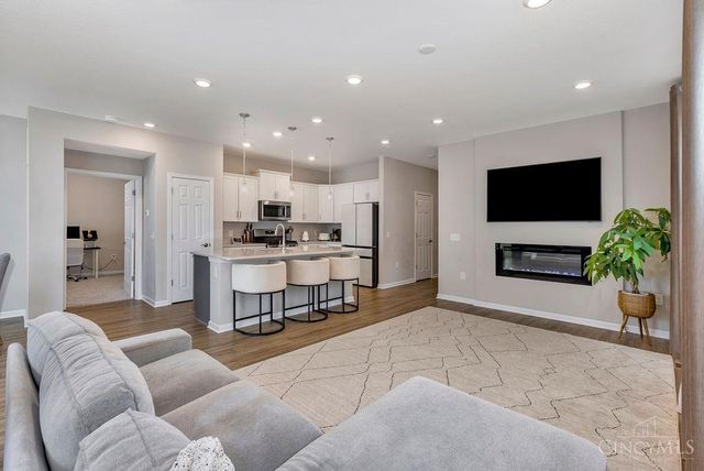 4865 Osprey Pointe Drive, Liberty Twp, OH 45011