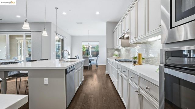 9487 Davenport CIR, Discovery Bay, CA 94505