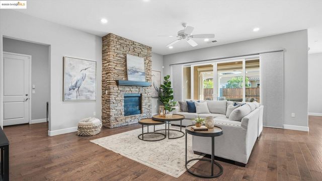 9487 Davenport CIR, Discovery Bay, CA 94505