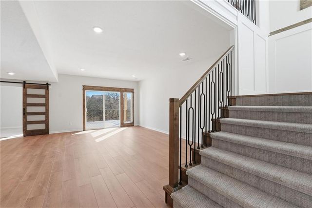 2123 NW Killarney Lane, Lee's Summit, MO 64081