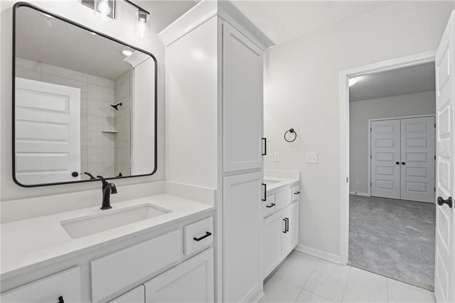 2123 NW Killarney Lane, Lee's Summit, MO 64081