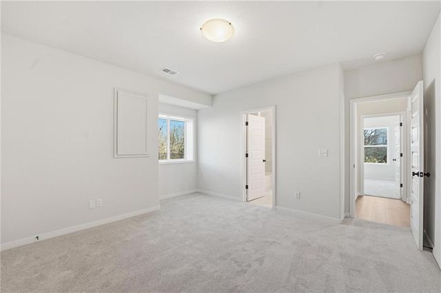 2123 NW Killarney Lane, Lee's Summit, MO 64081